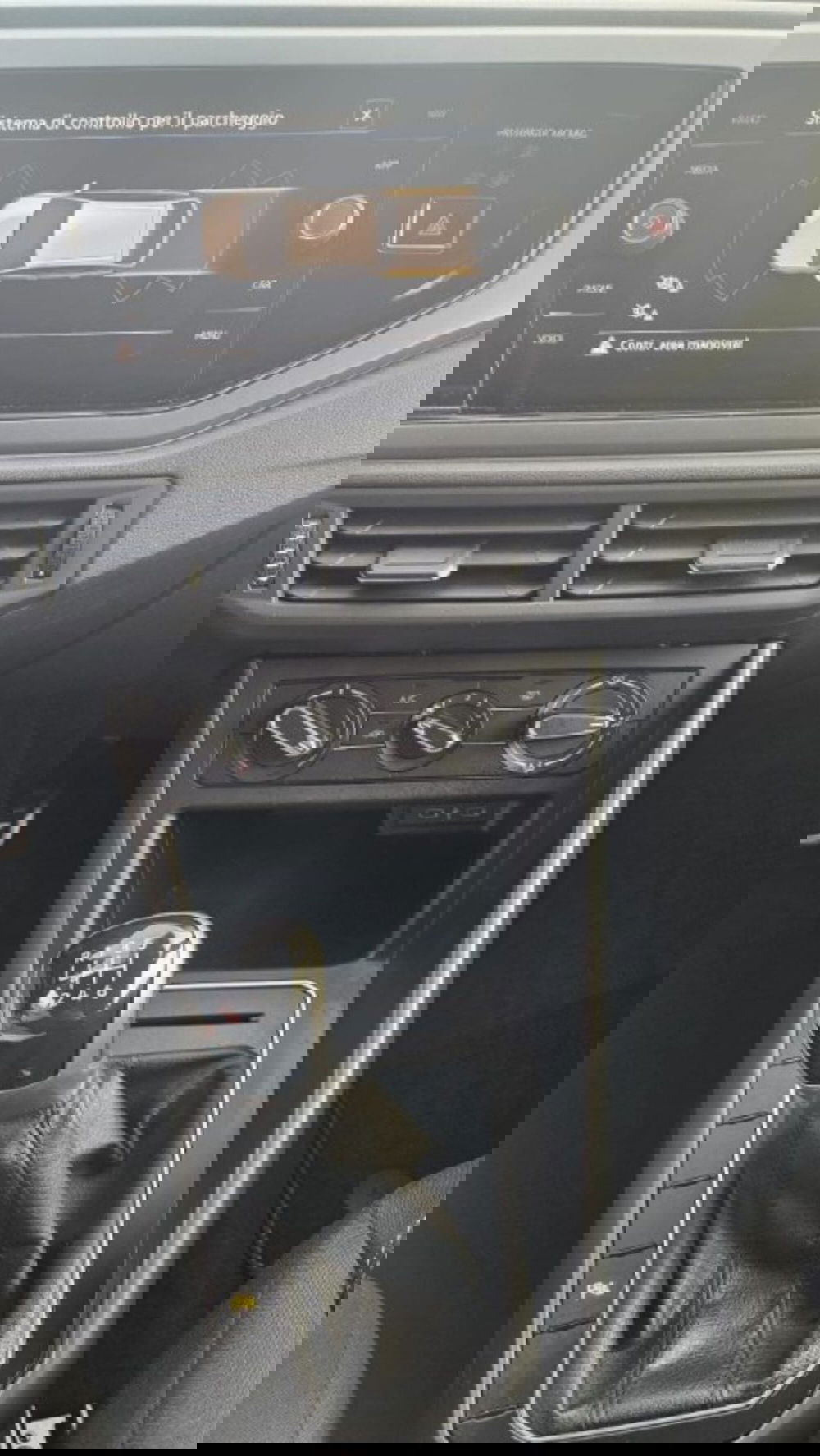 Volkswagen Taigo usata a Lucca (13)