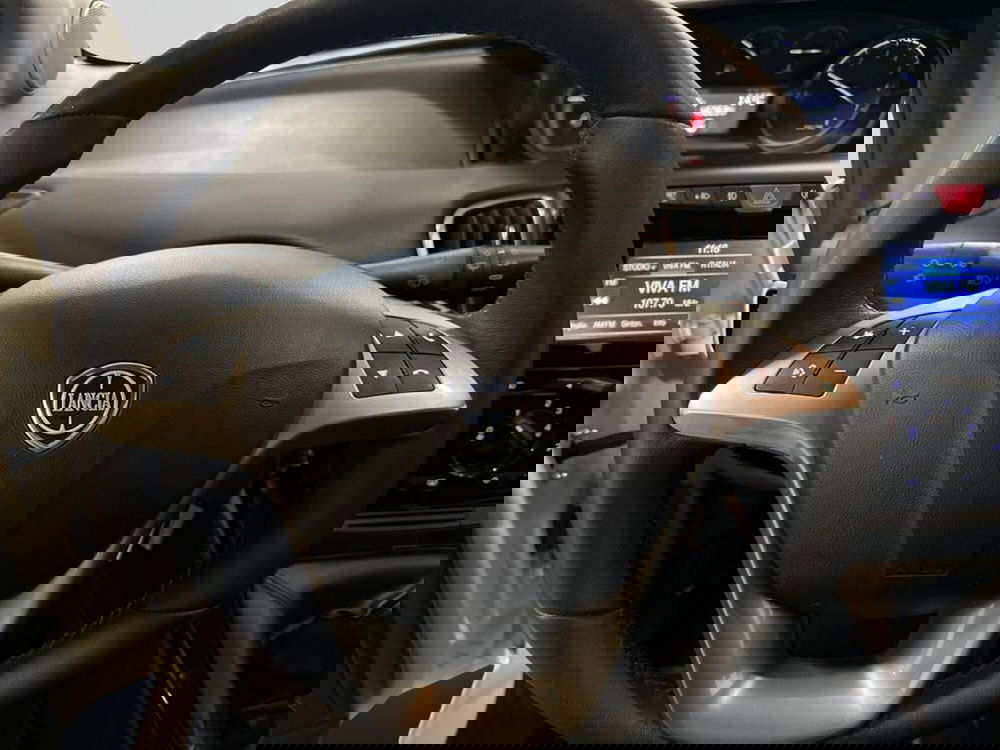 Lancia Ypsilon usata a Verona (12)