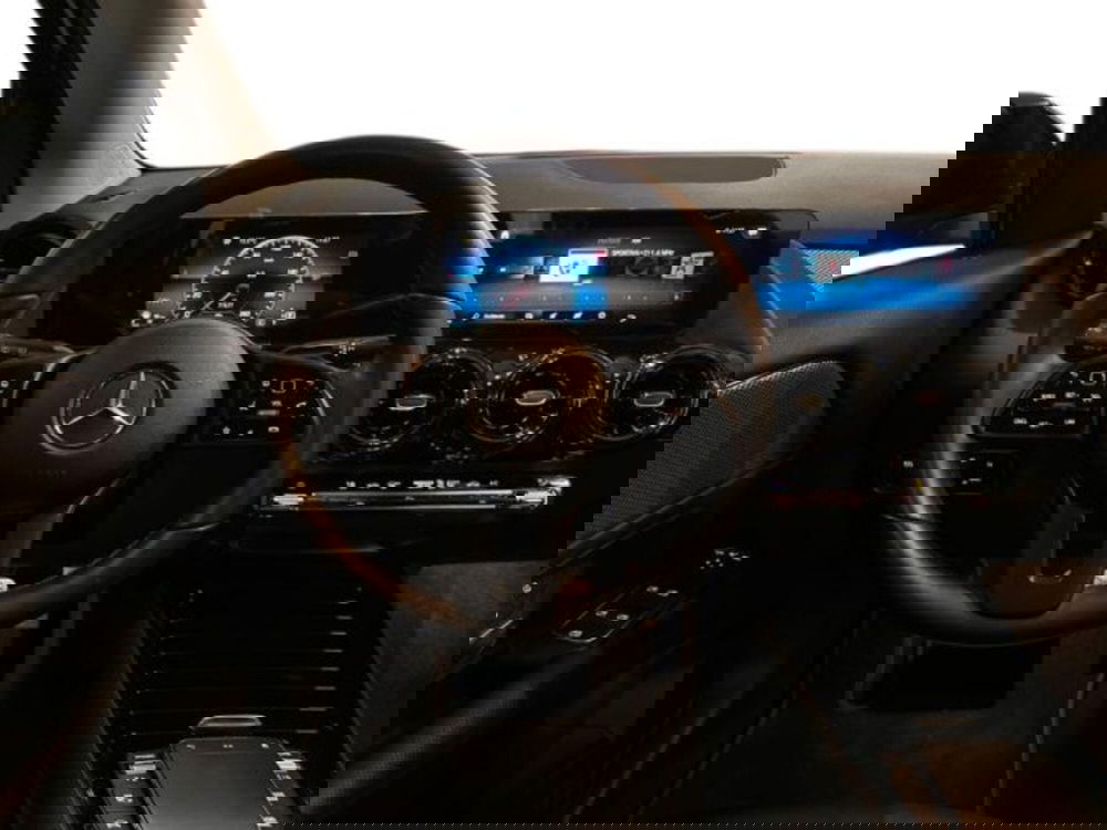 Mercedes-Benz GLA SUV usata a Avellino (11)