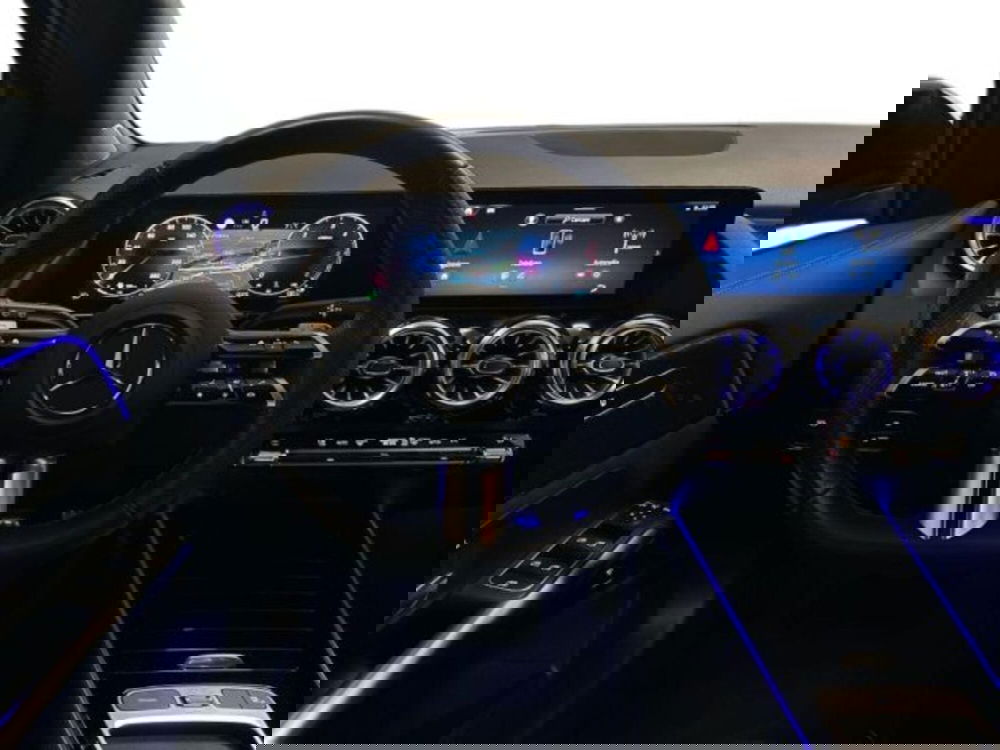 Mercedes-Benz GLA SUV usata a Avellino (10)