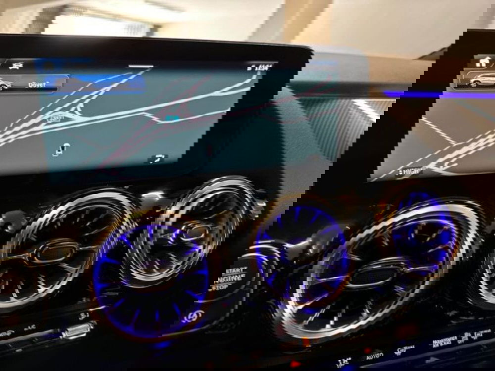 Mercedes-Benz GLA SUV usata a Avellino (13)