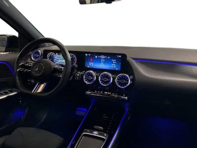 Mercedes-Benz GLA SUV usata a Avellino (14)