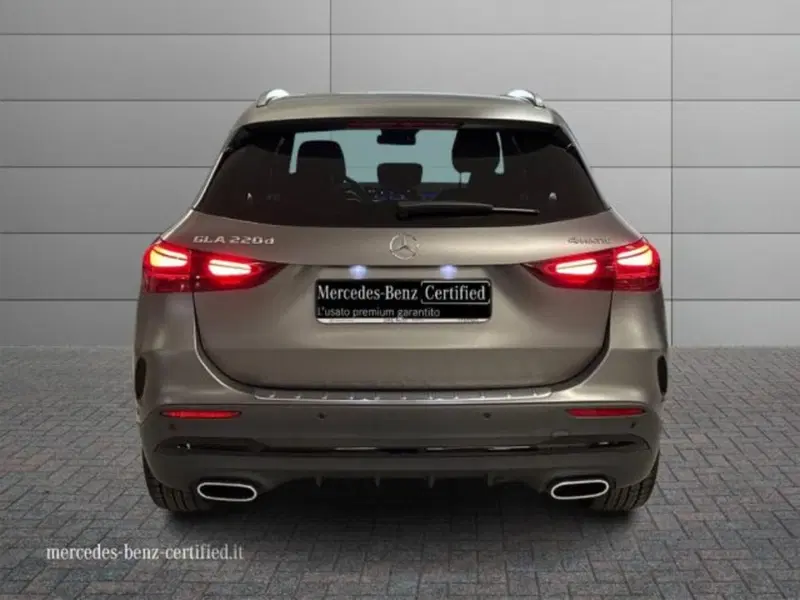 Mercedes-Benz GLA SUV usata a Avellino (4)