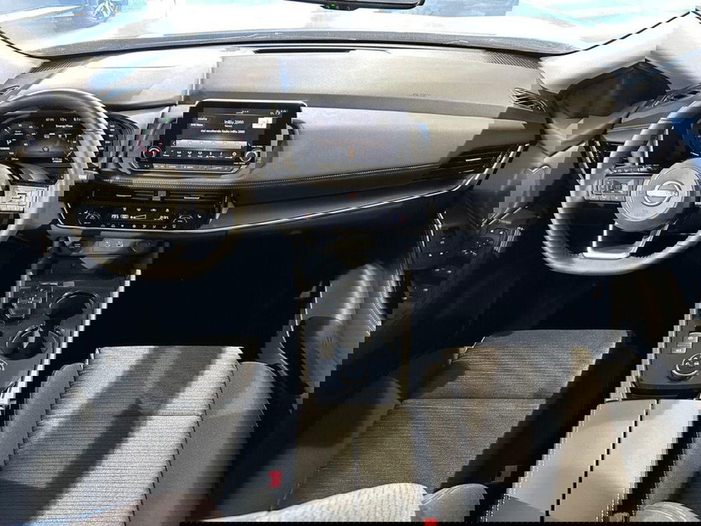 Nissan X-Trail nuova a Sondrio (12)