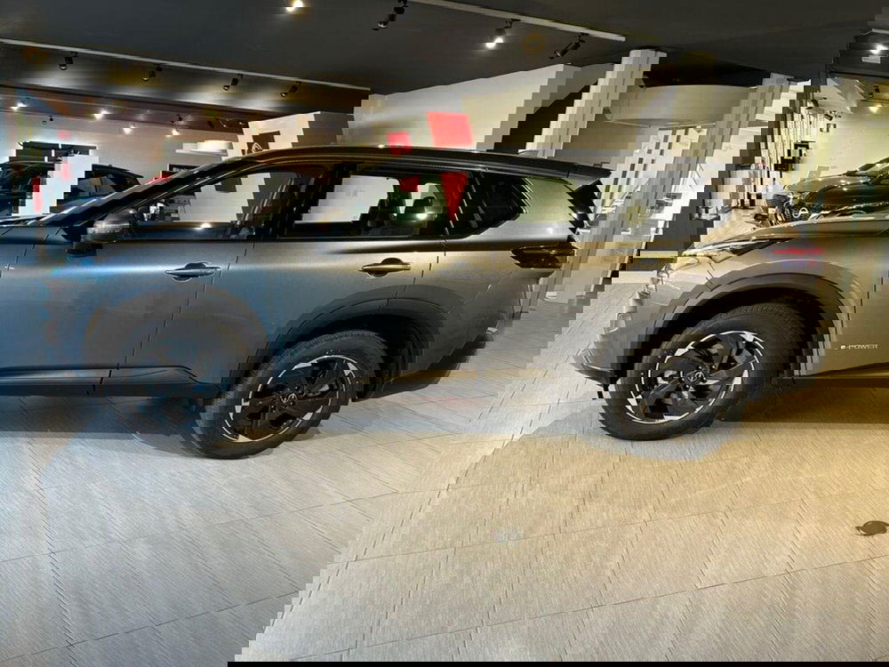 Nissan X-Trail nuova a Sondrio (2)