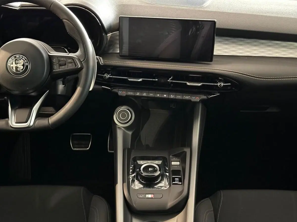 Alfa Romeo Tonale nuova a Sondrio (14)