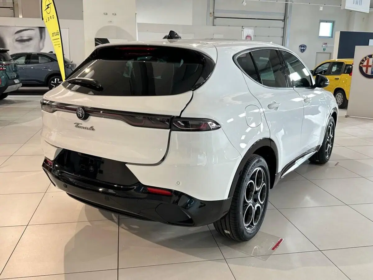 Alfa Romeo Tonale nuova a Sondrio (5)