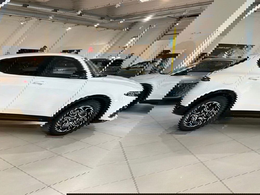 Alfa Romeo Tonale nuova a Sondrio (6)