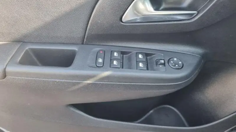 Opel Corsa usata a Savona (11)