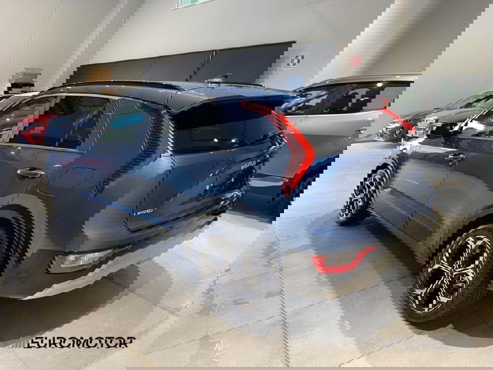 Kia Niro nuova a Bari (10)