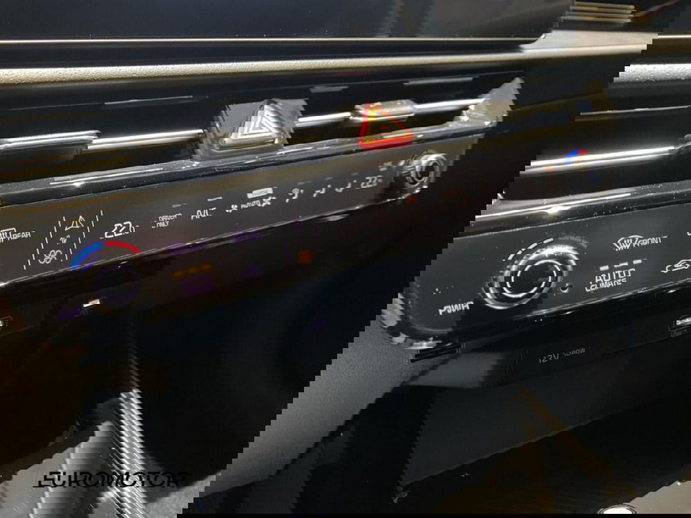 Kia Niro nuova a Bari (13)