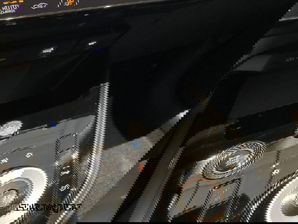 Kia Niro nuova a Bari (14)