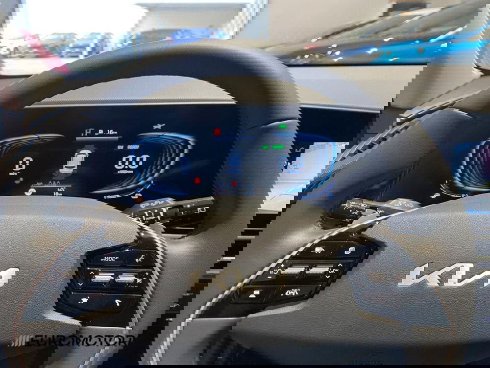 Kia Niro nuova a Bari (15)