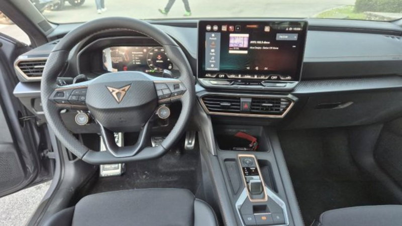 Cupra Leon Station Wagon nuova a Bologna (9)