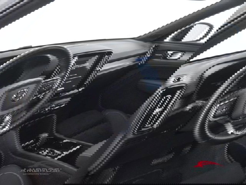 Volvo XC40 usata a Perugia (8)