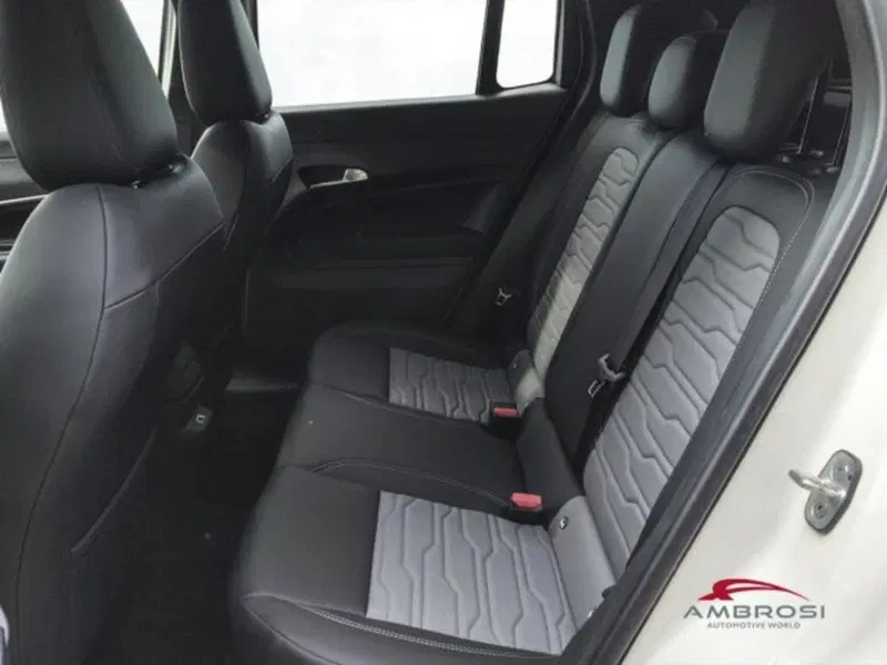 Jeep Avenger nuova a Perugia (11)