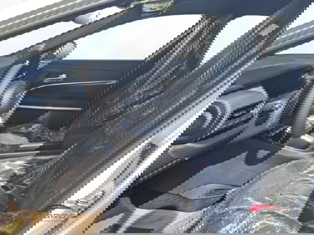 Jeep Avenger nuova a Perugia (10)