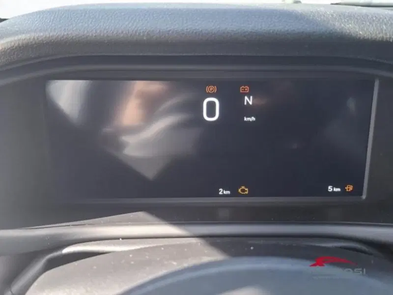 Jeep Avenger nuova a Perugia (13)