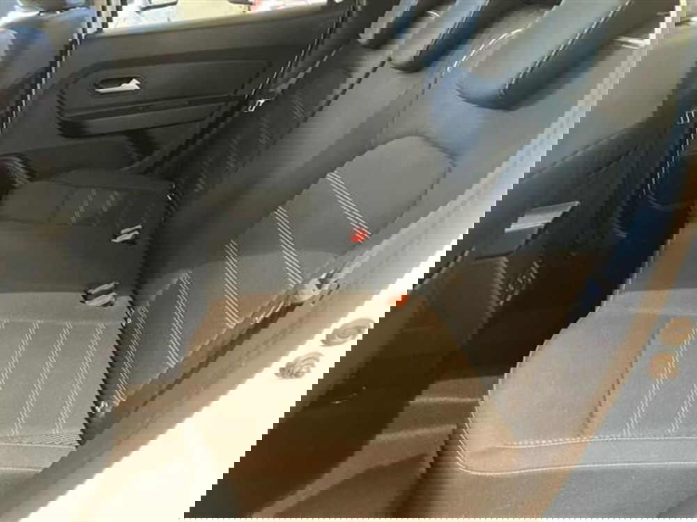 Dacia Duster usata a Como (12)