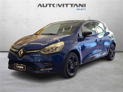 Renault Clio TCe 12V 90 CV 5 porte Moschino Life del 2019 usata a Como
