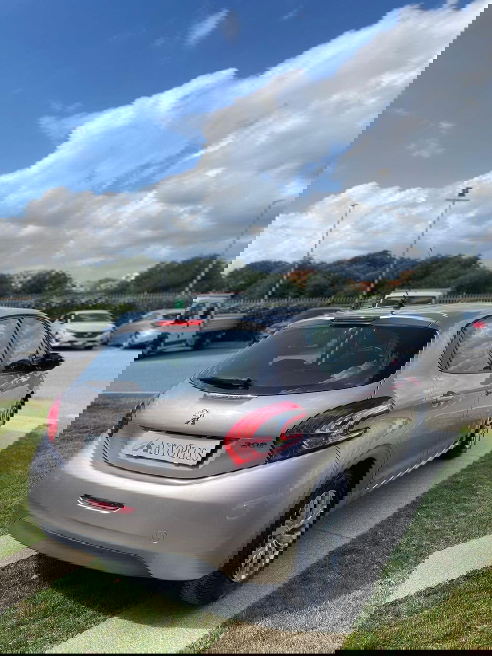 Peugeot 208 usata a Sassari (6)