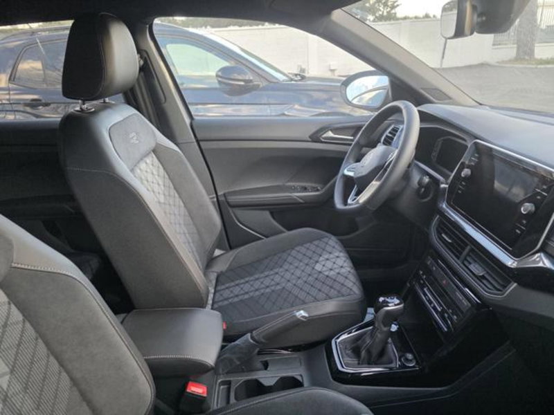 Volkswagen T-Cross nuova a Napoli (4)