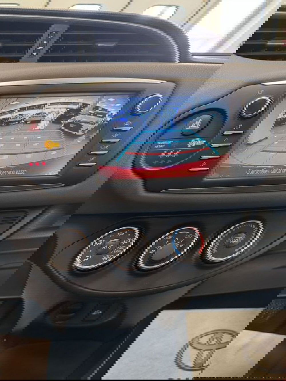 Toyota Yaris usata a Prato (12)