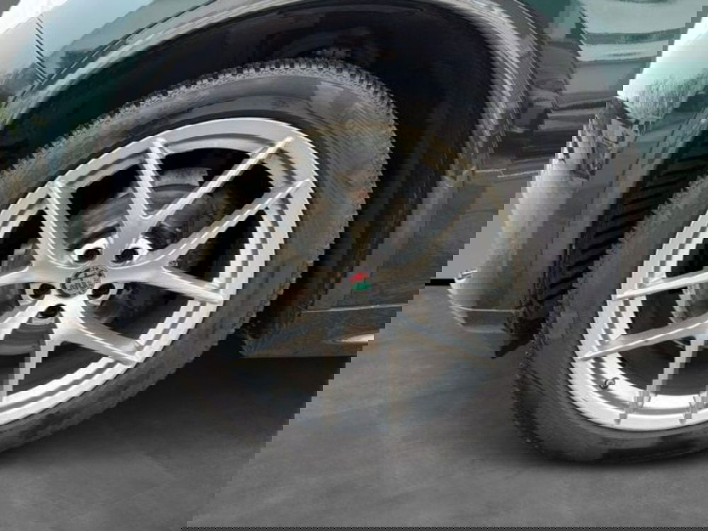 Alfa Romeo Stelvio usata a Lecce (10)