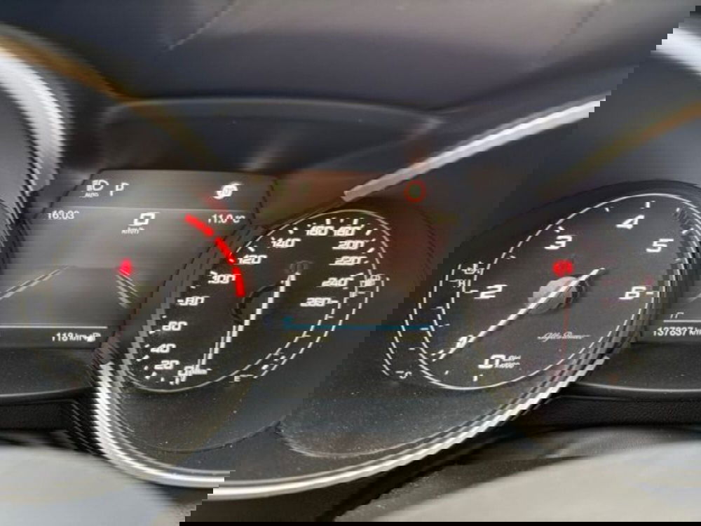 Alfa Romeo Stelvio usata a Lecce (13)