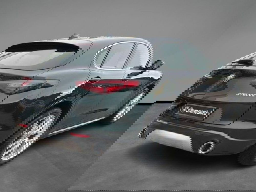 Alfa Romeo Stelvio usata a Lecce (5)