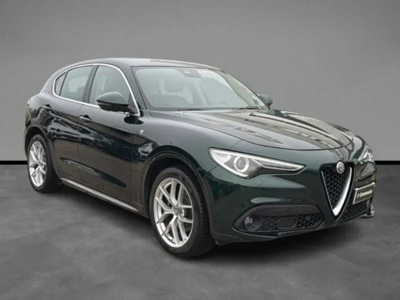 Alfa Romeo Stelvio usata a Lecce (6)