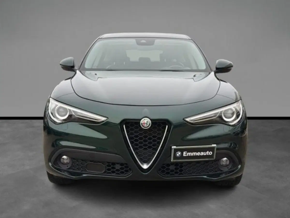 Alfa Romeo Stelvio usata a Lecce (7)