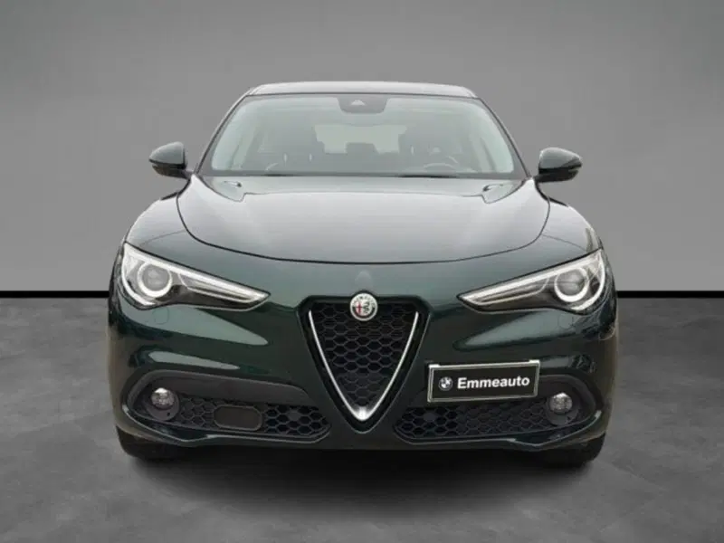 Alfa Romeo Stelvio usata a Lecce (7)