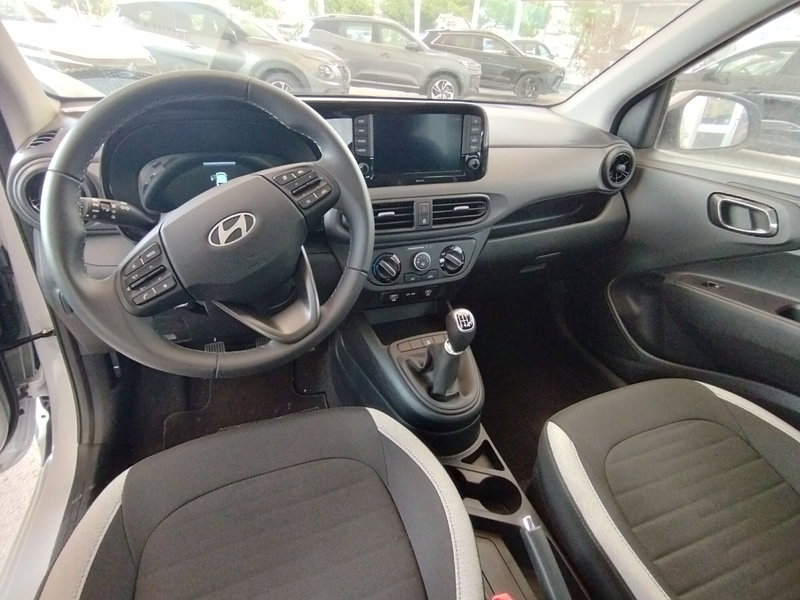 Hyundai i10 nuova a Palermo (3)