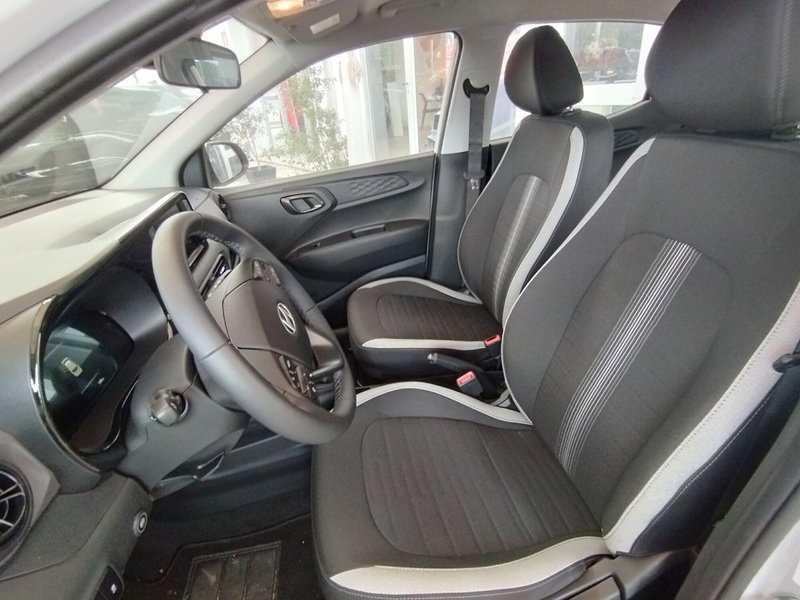 Hyundai i10 nuova a Palermo (4)