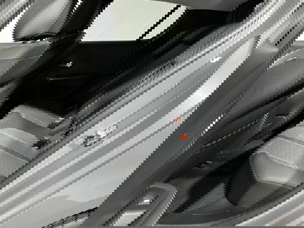 Peugeot 208 nuova a Sondrio (11)