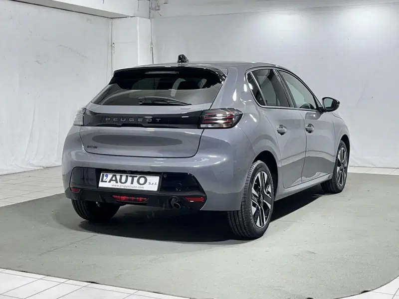 Peugeot 208 nuova a Sondrio (5)
