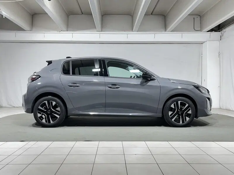 Peugeot 208 nuova a Sondrio (6)