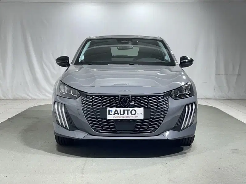 Peugeot 208 nuova a Sondrio (8)