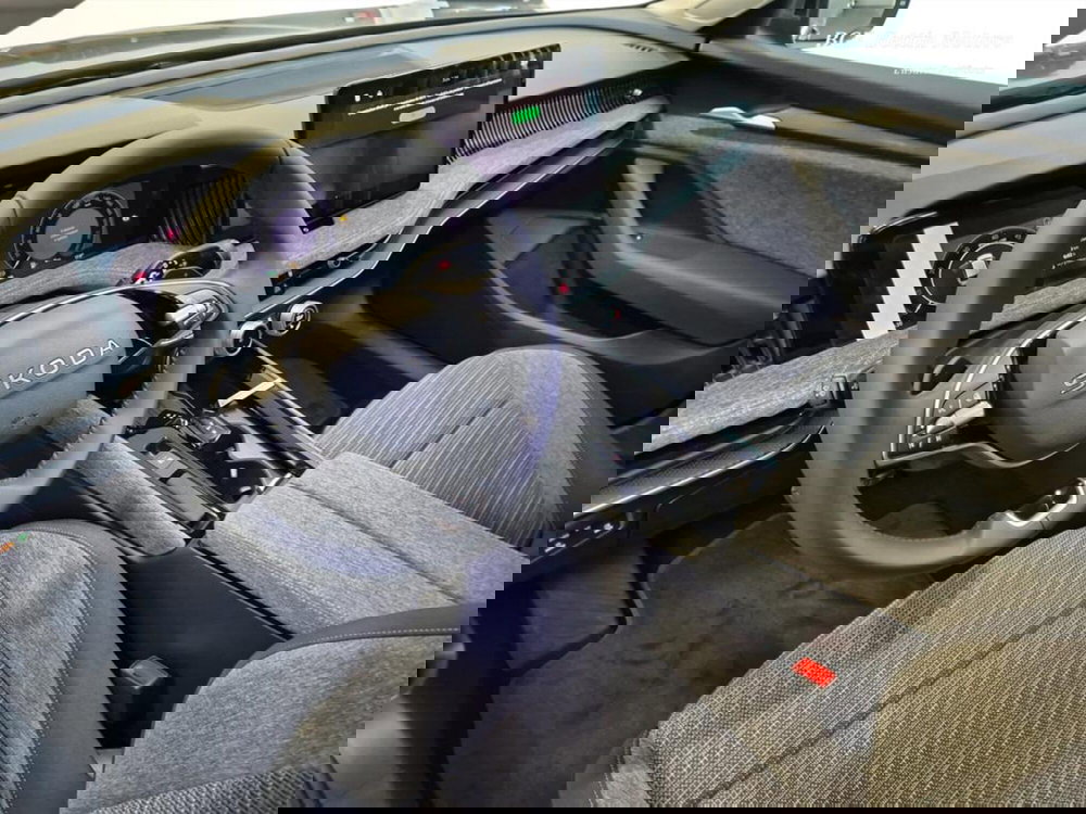 Skoda Superb nuova a Padova (13)