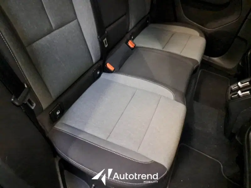 Volvo XC40 usata a Bari (10)