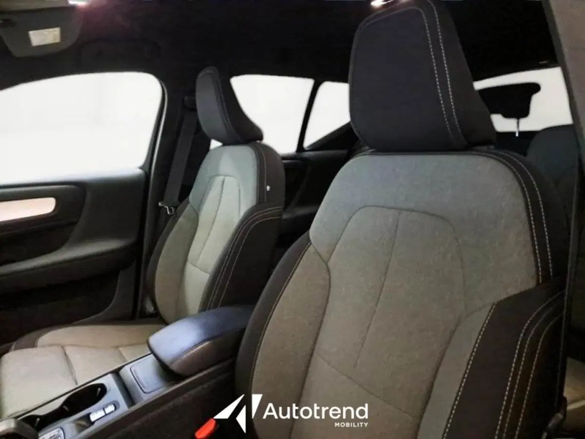Volvo XC40 usata a Bari (16)