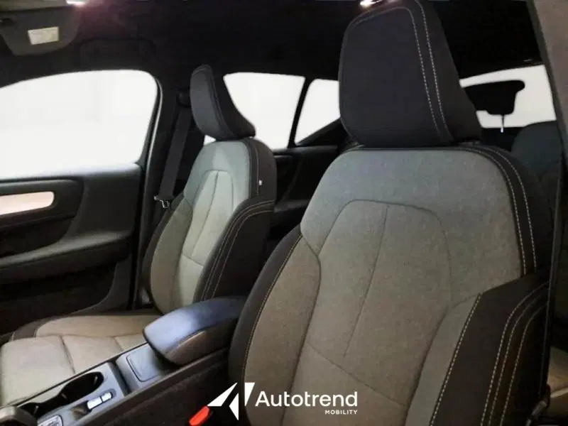 Volvo XC40 usata a Bari (16)