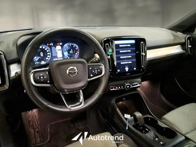Volvo XC40 usata a Bari (18)