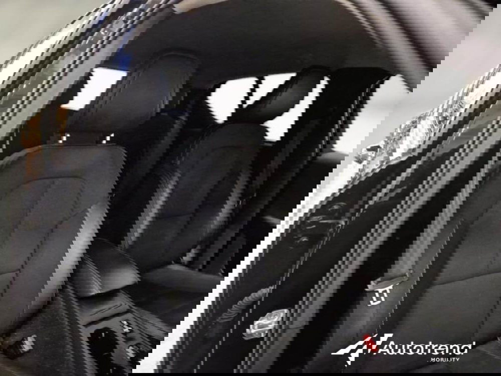 Volvo XC40 usata a Bari (16)