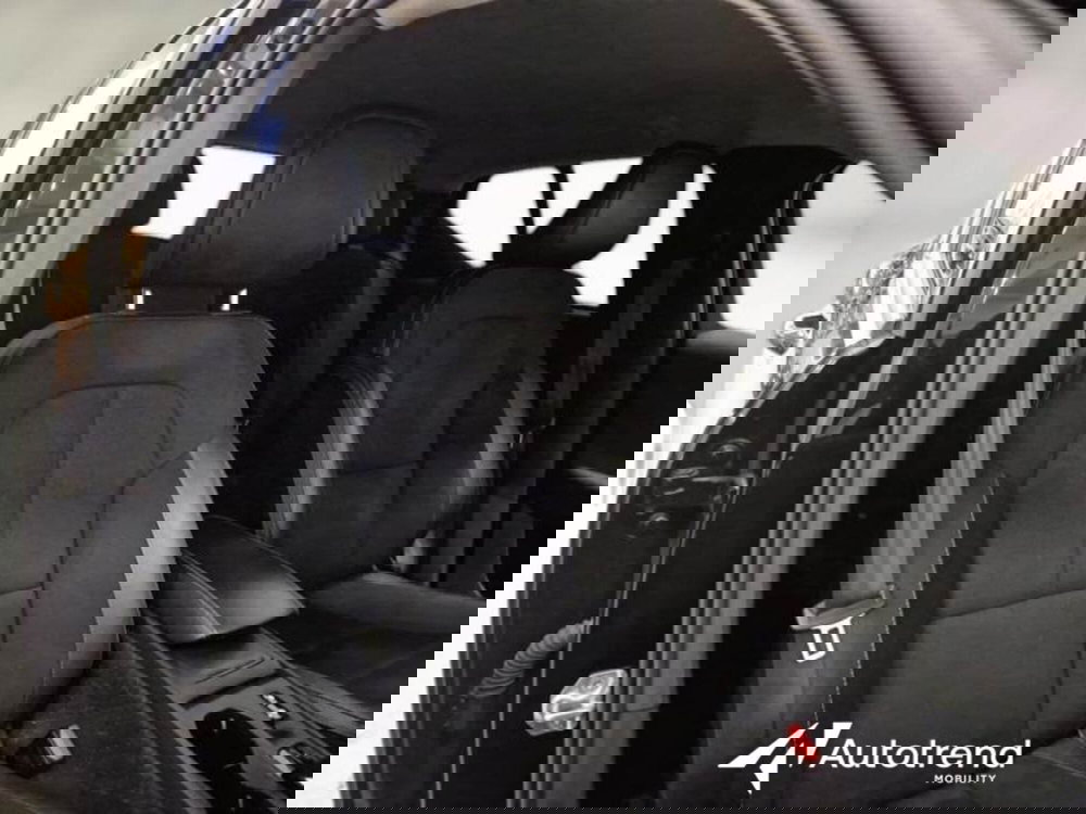 Volvo XC40 usata a Bari (6)