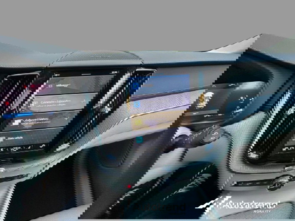 Volvo XC60 usata a Bari (7)