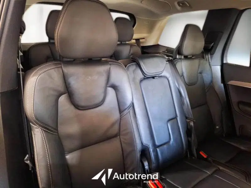 Volvo XC90 usata a Bari (10)