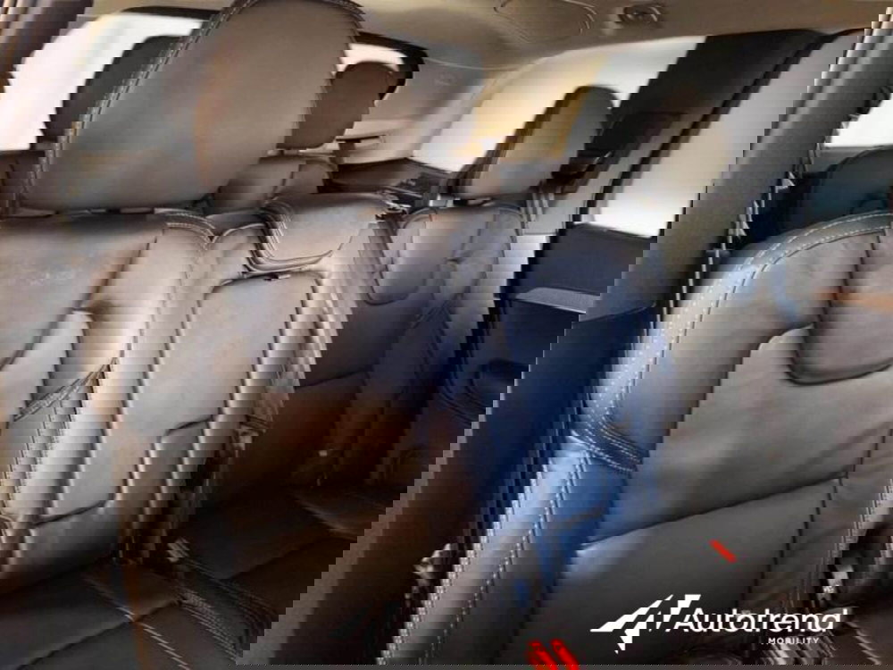 Volvo XC90 usata a Bari (10)