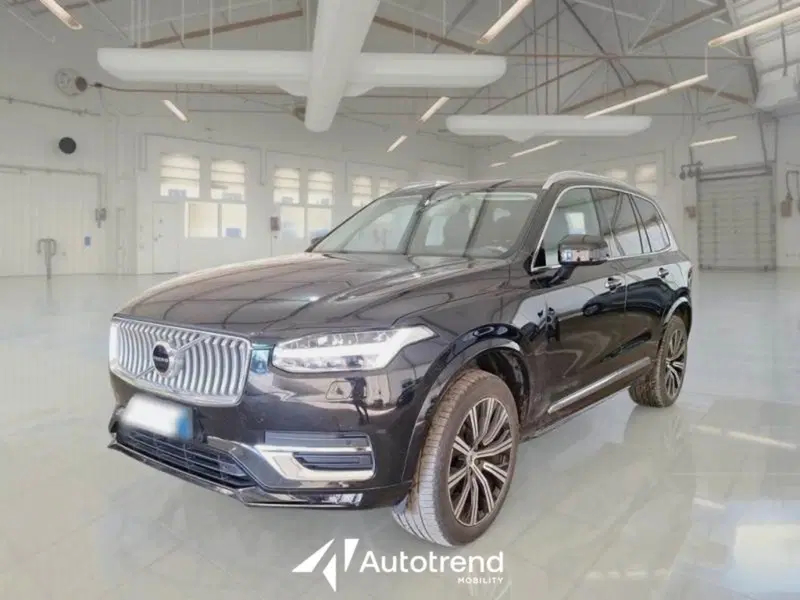 Volvo XC90 usata a Bari (13)